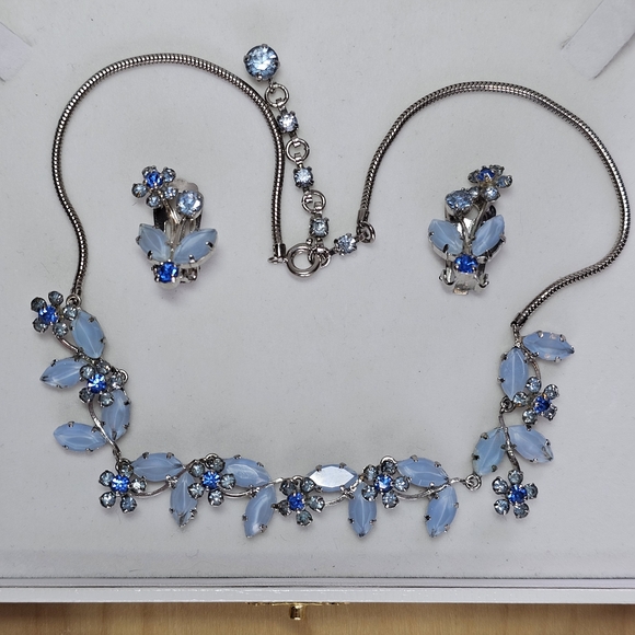 Jewelry - Austrian Frosted Blue and Silver Jewelry Set
